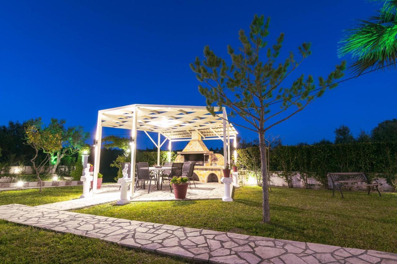 Fontana Villa Mouzakion (Zakynthos)